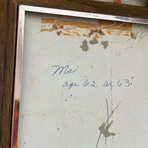 VNTG EARLY ERAS  FRAMED GIRL PHOTOS SHOWS  FASHION HAIR STYLE JEWELRY EXPRESSION - Picture 11 of 16